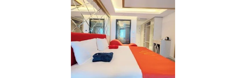 Granada Luxury Red (Adults Only 16+) 5*-7