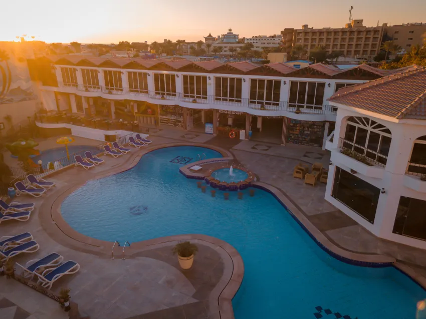 Minamark Beach Resort 4*-5