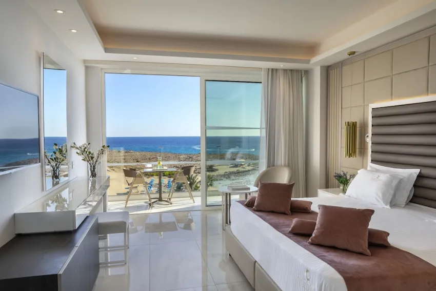 Chrysomare Beach Hotel and Resort 5*-60