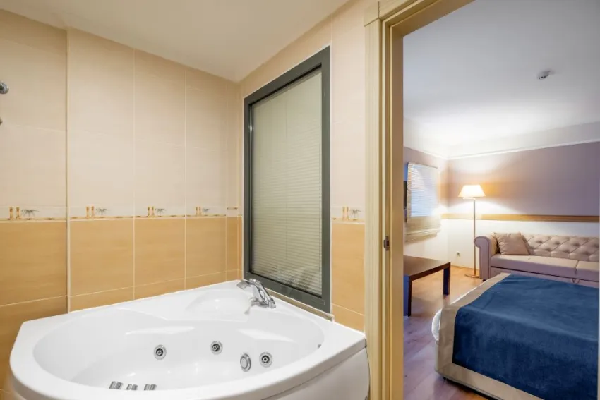 UTOPIA WORLD HOTEL  5*-24