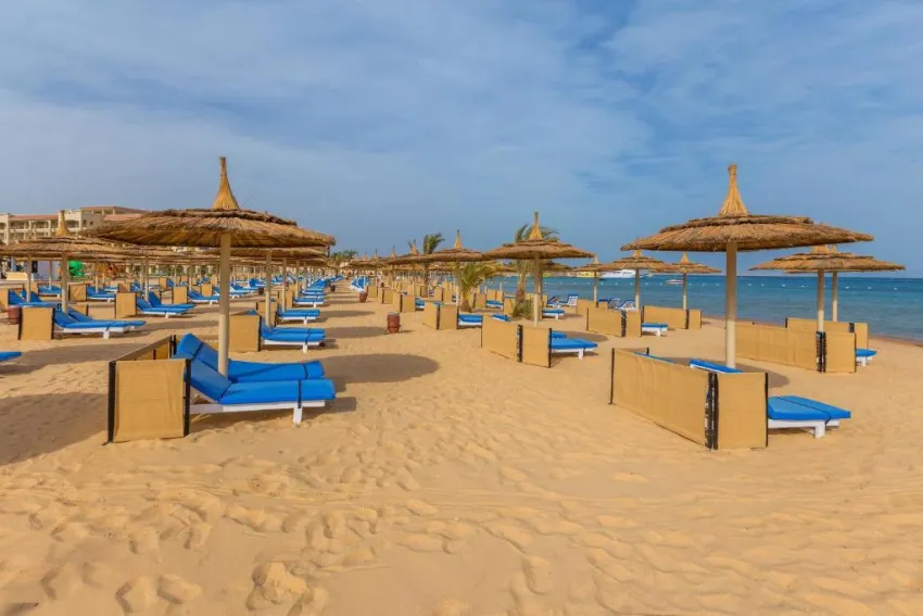 PICKALBATROS WHITE BEACH RESORT  5*-11