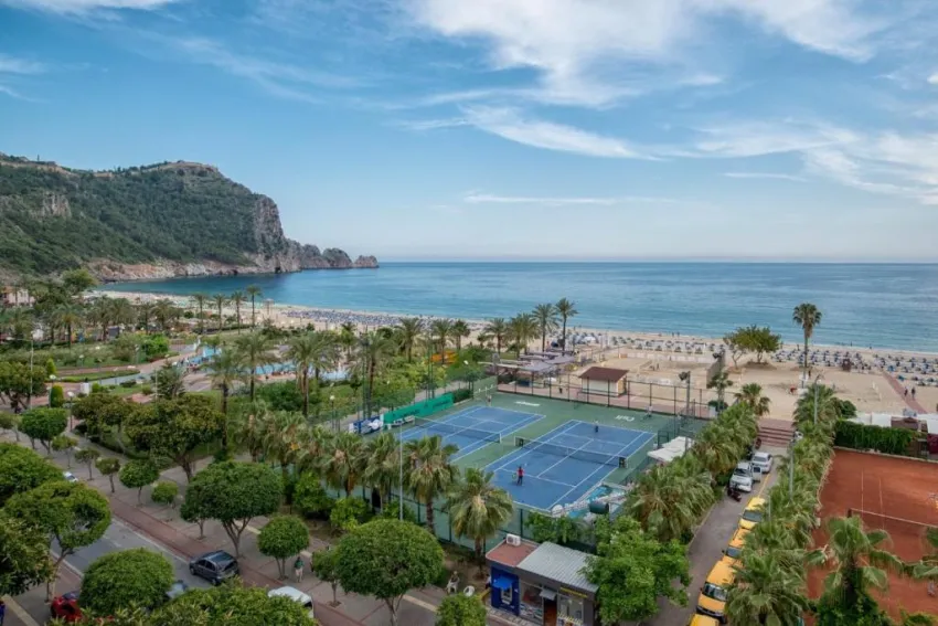 RIVIERA HOTEL & SPA  4*-12