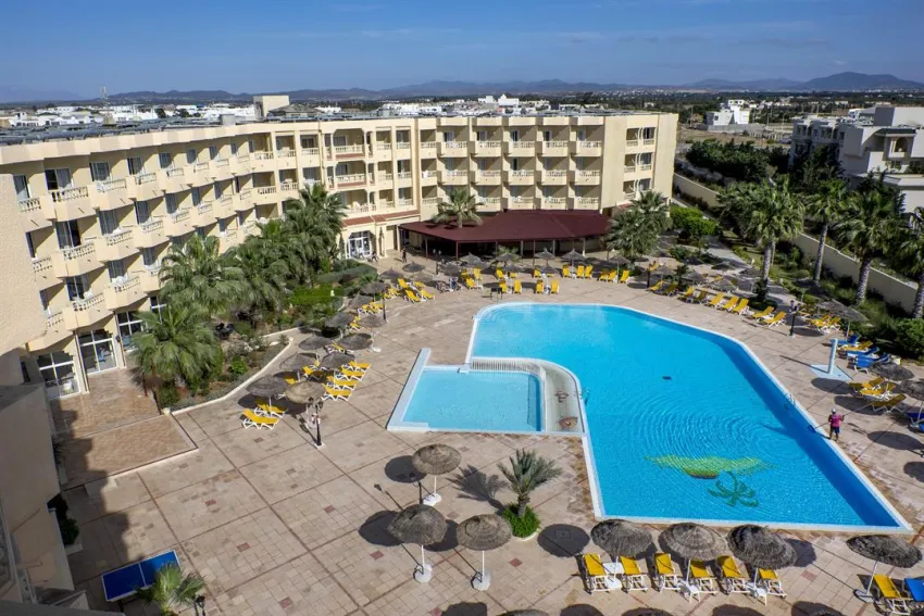 HOUDA YASMINE HAMMAMET  4*-2