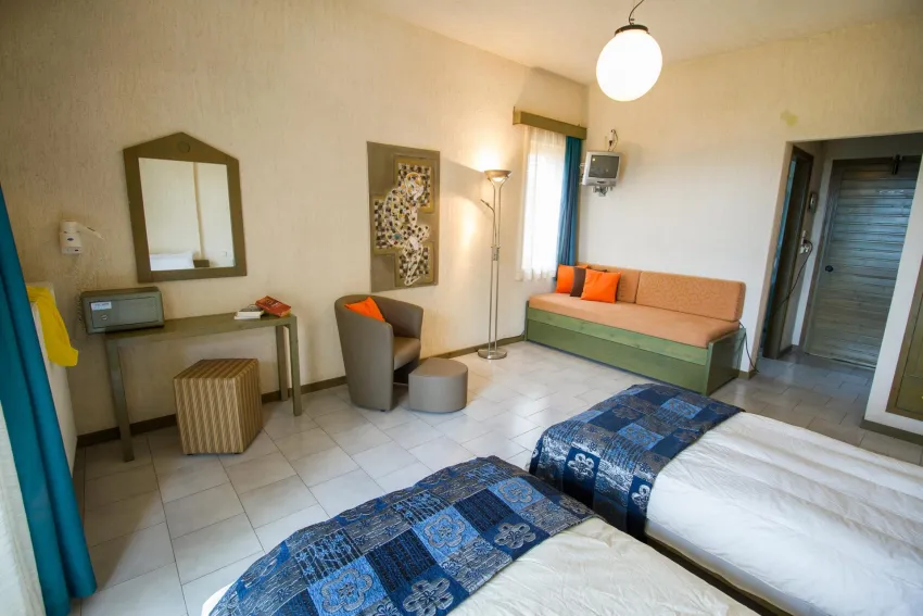 Lycasti Maisonettes 2*-15