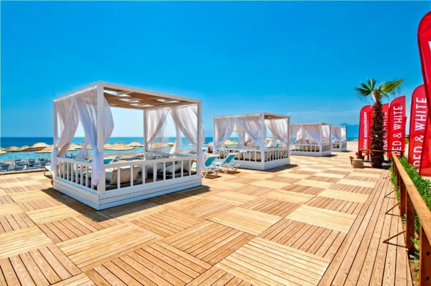 HOLIDAY INN ANTALYA LARA  4*-36