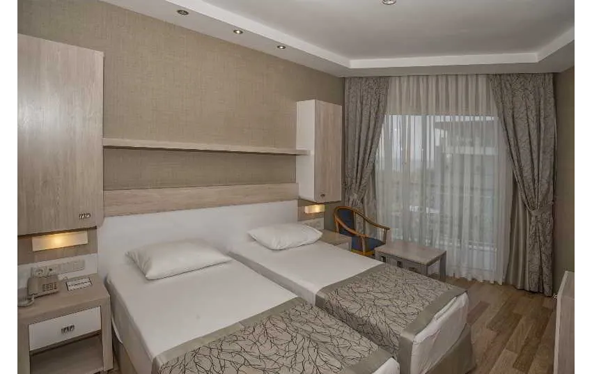 Riviera Hotel & Spa 4*-4