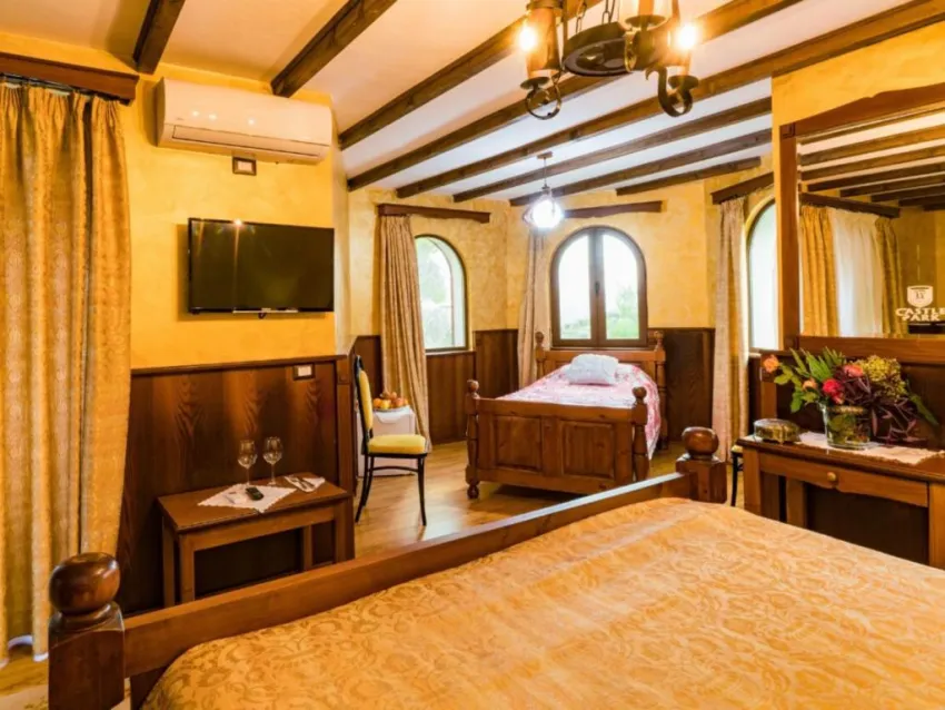 CASTLE PARK HOTEL  4*-16