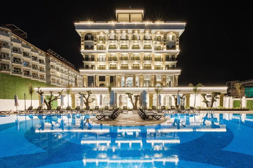 Serenity Queen Hotel 5*-1