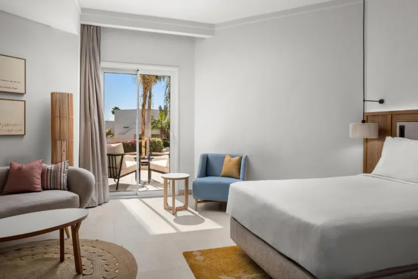 DOUBLETREE BY HILTON SHARM BAY RESORT BEACH SIDE  4*-126