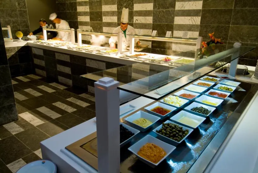 THE ORANGERS BEACH RESORT & BUNGALOWS  4*-40