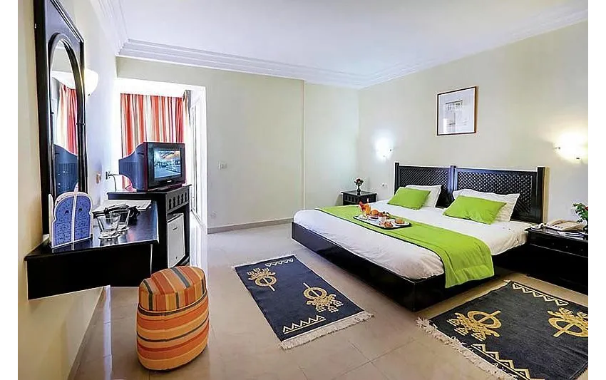 HOUDA YASMINE HAMMAMET  4*-14