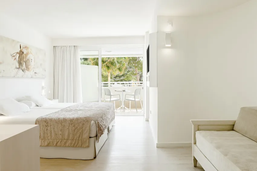 Iberostar Waves Cristina 4*-8