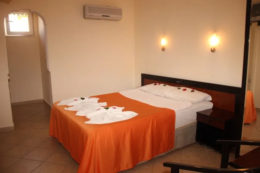 Side Temple Hotel 3*-4