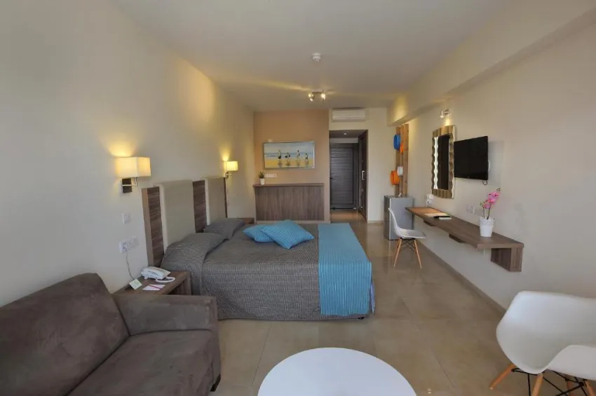 Nelia Gardens 3*-18