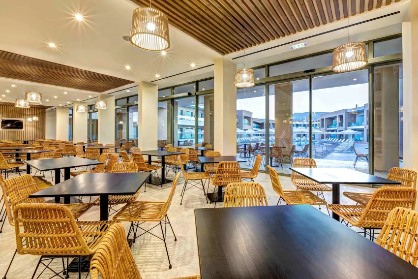 White Olive Elite Laganas 5*-24