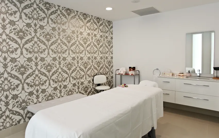 Zafiro Palmanova -118