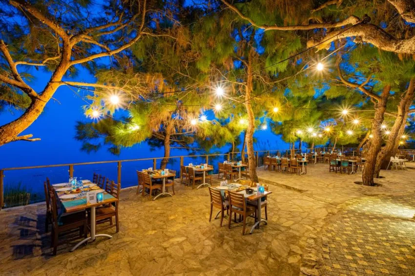 A GOOD LIFE UTOPIA FAMILY RESORT  4*-23