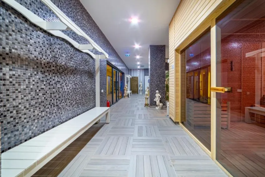 LONICERA PREMIUM HOTEL  5*-23