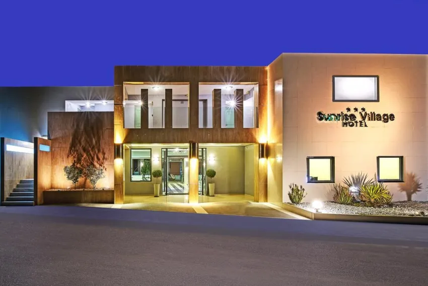 Sunrise Village Hotel 3*-5