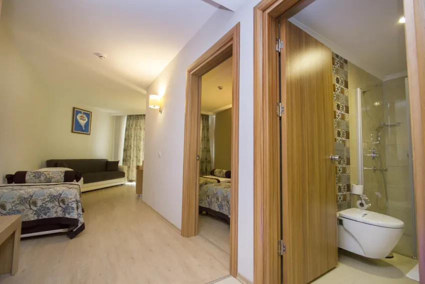 Blue Wave Suit Hotel 4*-10