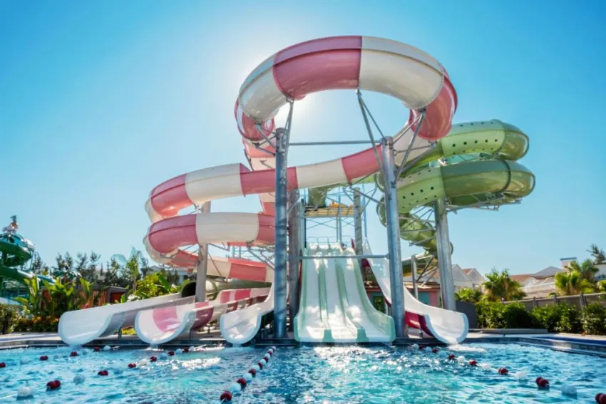 LIU RESORTS  5*-18