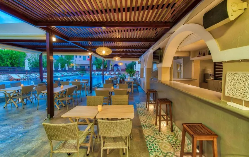 Natalie Hotel 3*-6