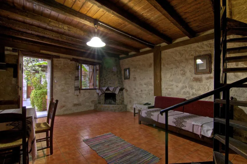 Stone Village Petrino Horio 4*-8