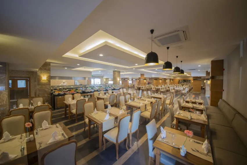 Wyndham Garden Lara 4*-5