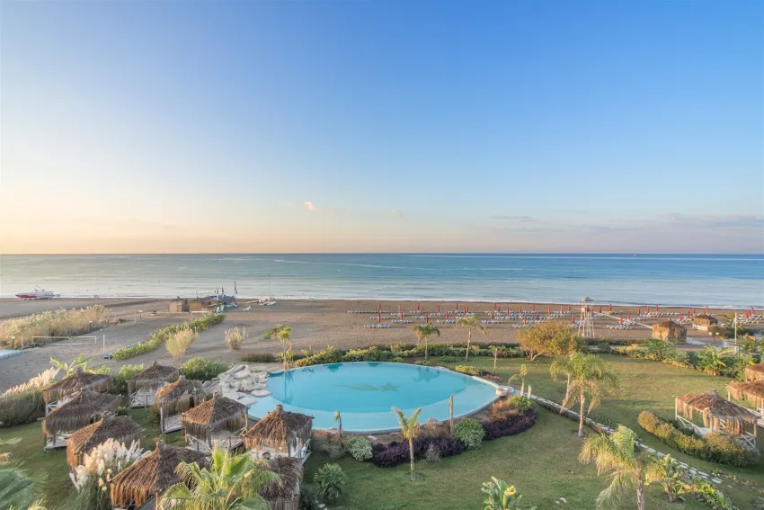 Starlight Resort Hotel 5*-110