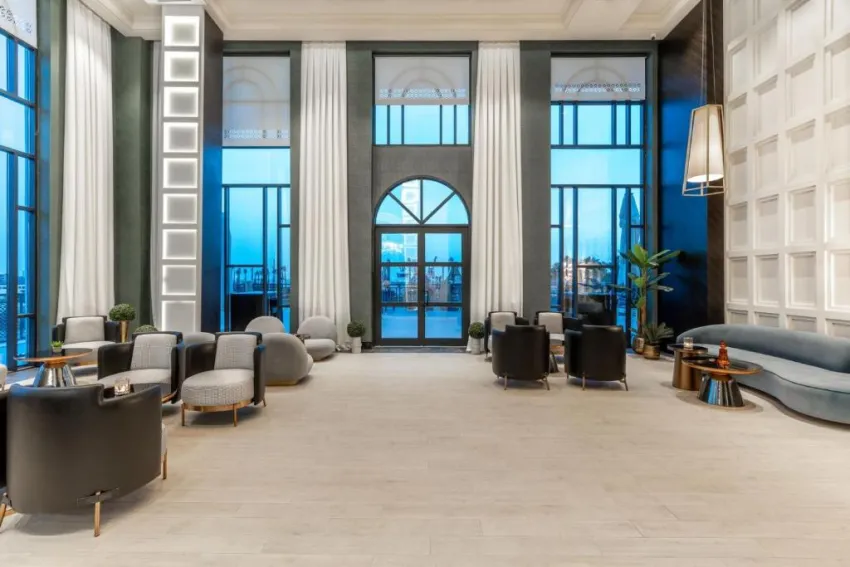 SERENITY QUEEN HOTEL  5*-8