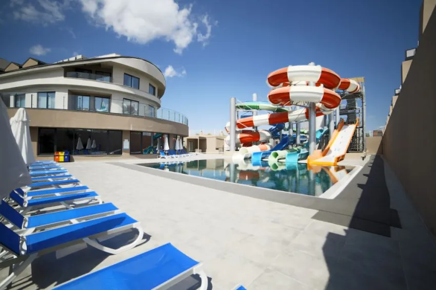 ALETRIS DELUXE HOTEL & SPA  5*-18