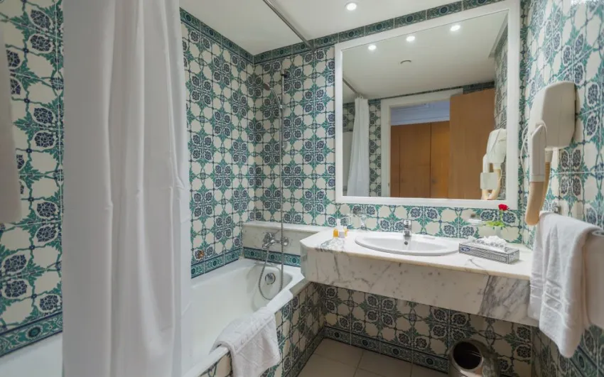 EL MOURADI SKANES  4*-10