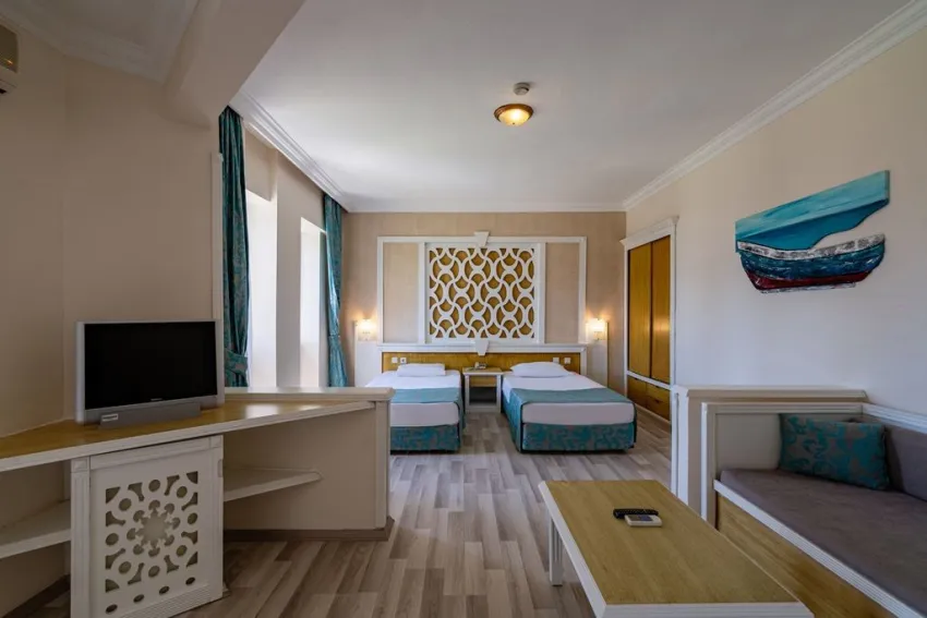 THE GARDEN BEACH HOTEL  5*-2