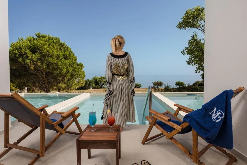 Mer Bleu Beach Hotel 5*-8