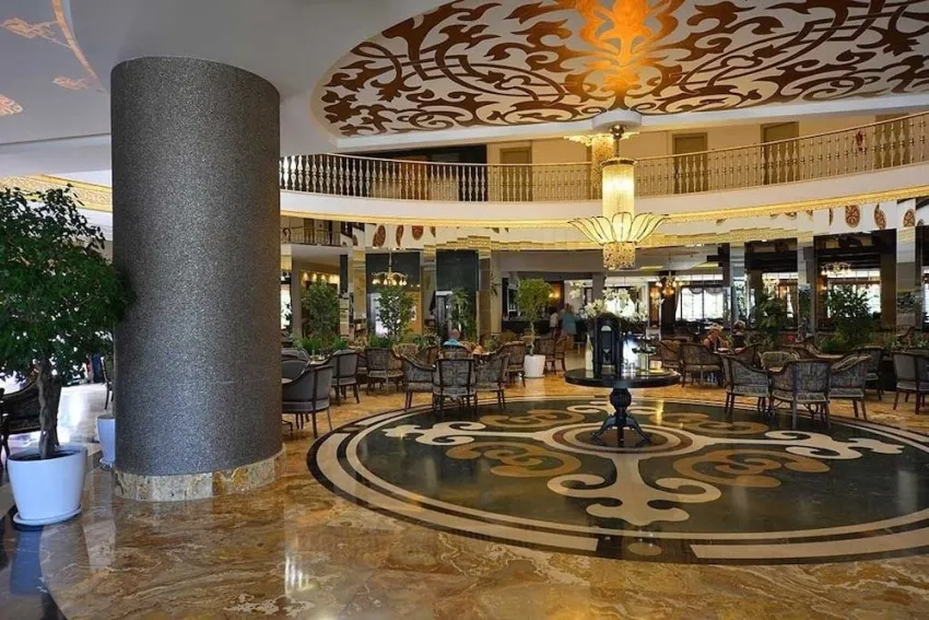 Side Crown Palace 5*-3