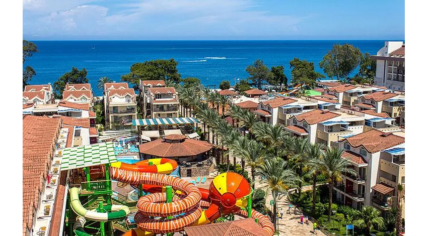 CRYSTAL AURA BEACH RESORT & SPA  5*-15