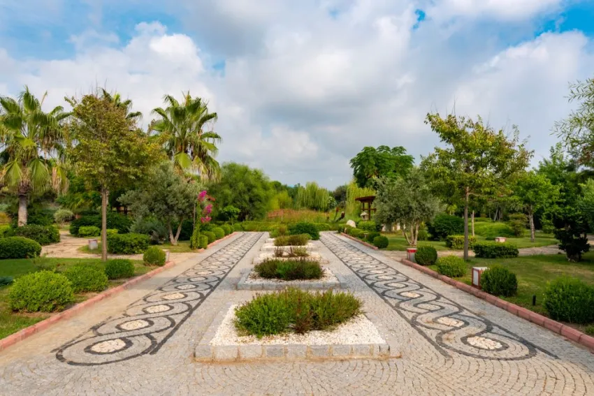 FLORA GARDEN BEACH (ADULTS ONLY 16+)  5*-50