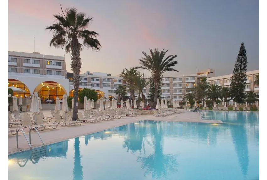 Louis Phaethon Beach 4*-1