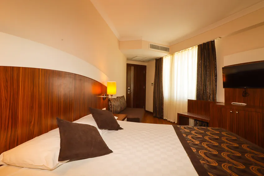 THRONE BEACH RESORT & SPA  5*-7