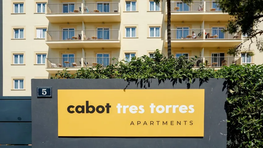 Cabot Tres Torres Apartments -3