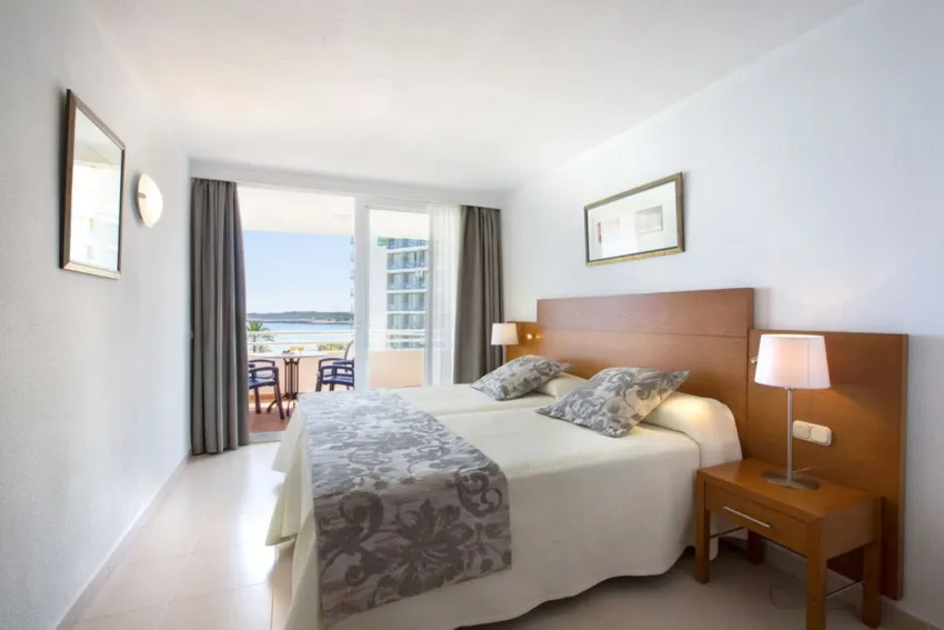 Mercedes Hipotels 4*-11