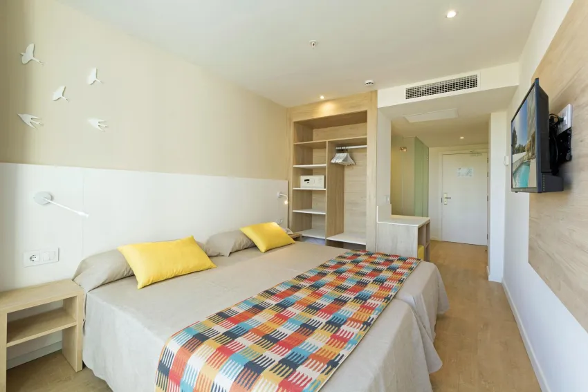 HSM Son Veri Adults Only 3*-16