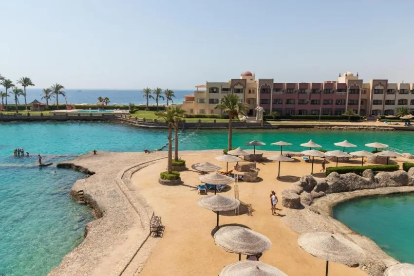 SUNNY DAYS EL PALACIO RESORT & SPA  4*-7