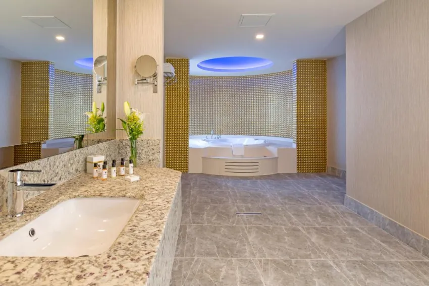 ROYAL SEGINUS  5*-85