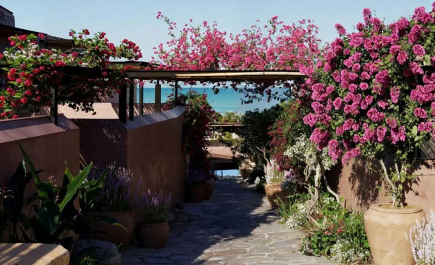 Volta Seaside Boutique Hotel 4*-8