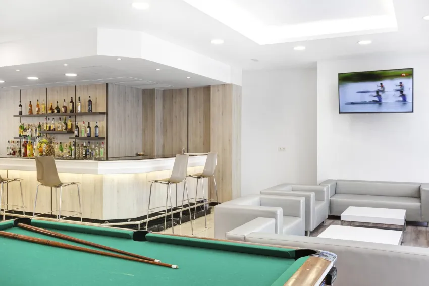 AluaSun Continental Park Hotel & Apartments 4*-10