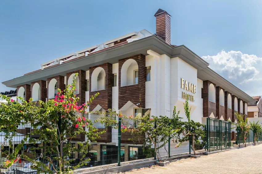 FAME HOTEL  4*-6