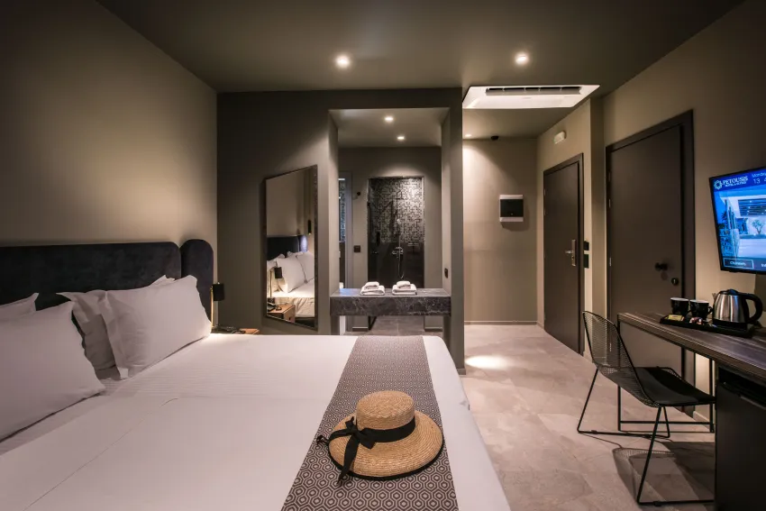 Petousis Hotel and Suites 4*-5