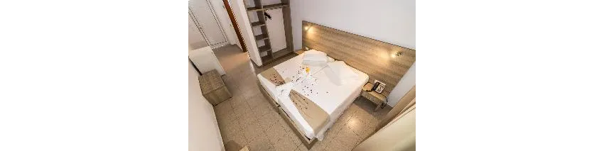Tivoli Hotel and Apartments 3*-4