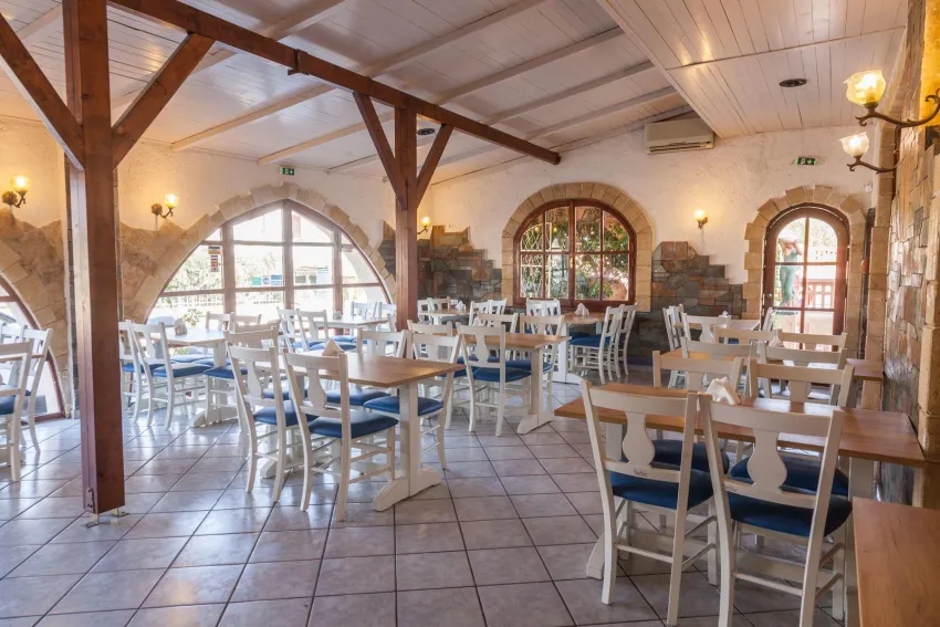 Erato Hotel Gournes 3*-4